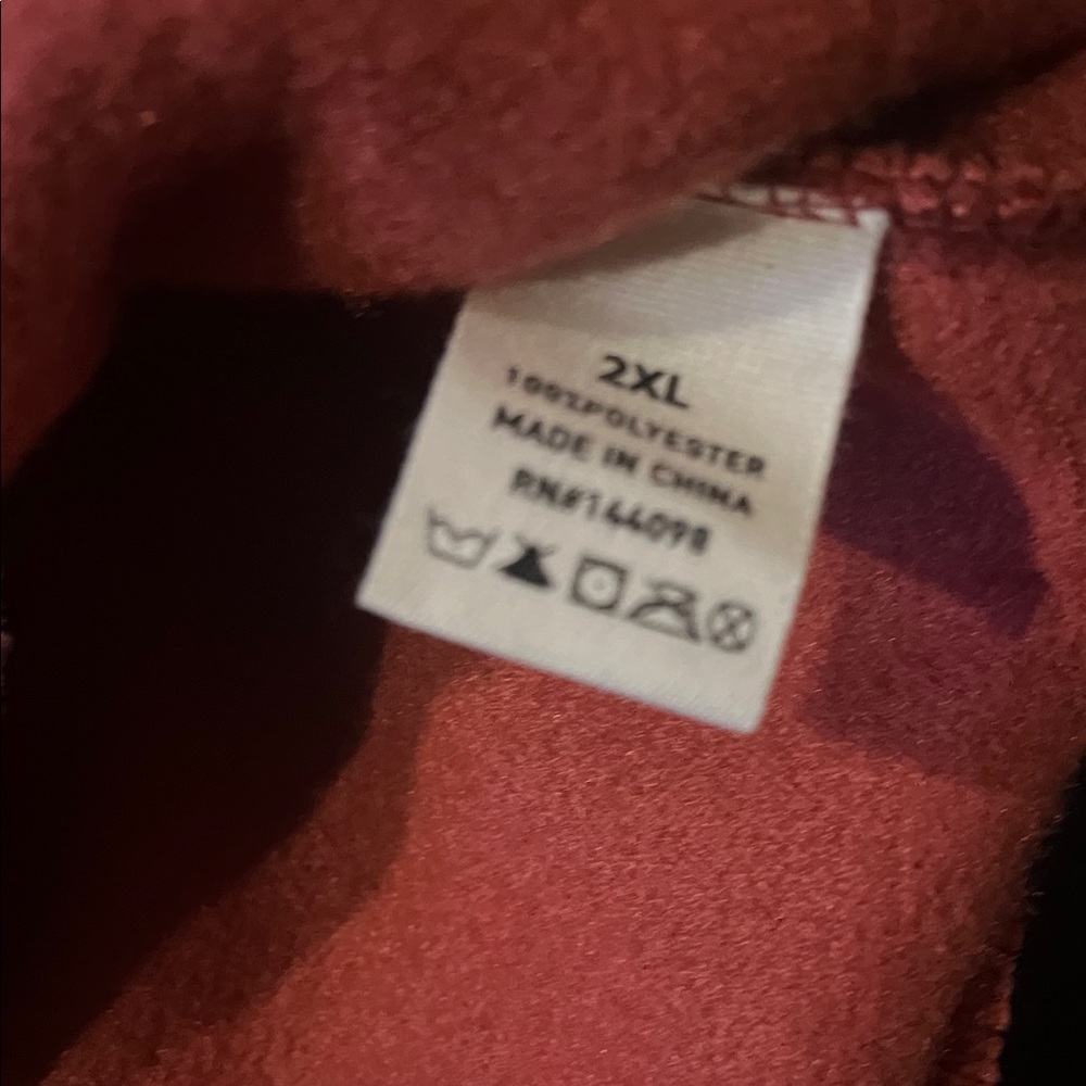 😻PLUS SIZE Rust colored Fleece Pullover with Button Collar - Picture 10 of 14